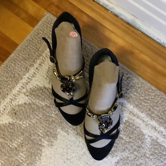 *3 for $20* Nine West Black Satin Bling w/ Gold heels 6.5 - Picture 4 of 6